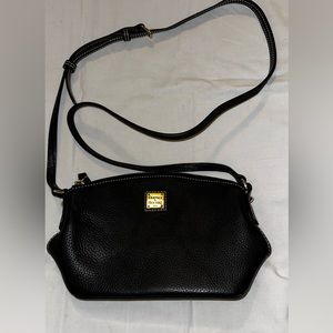Vintage Dooney Bourke black crossbody